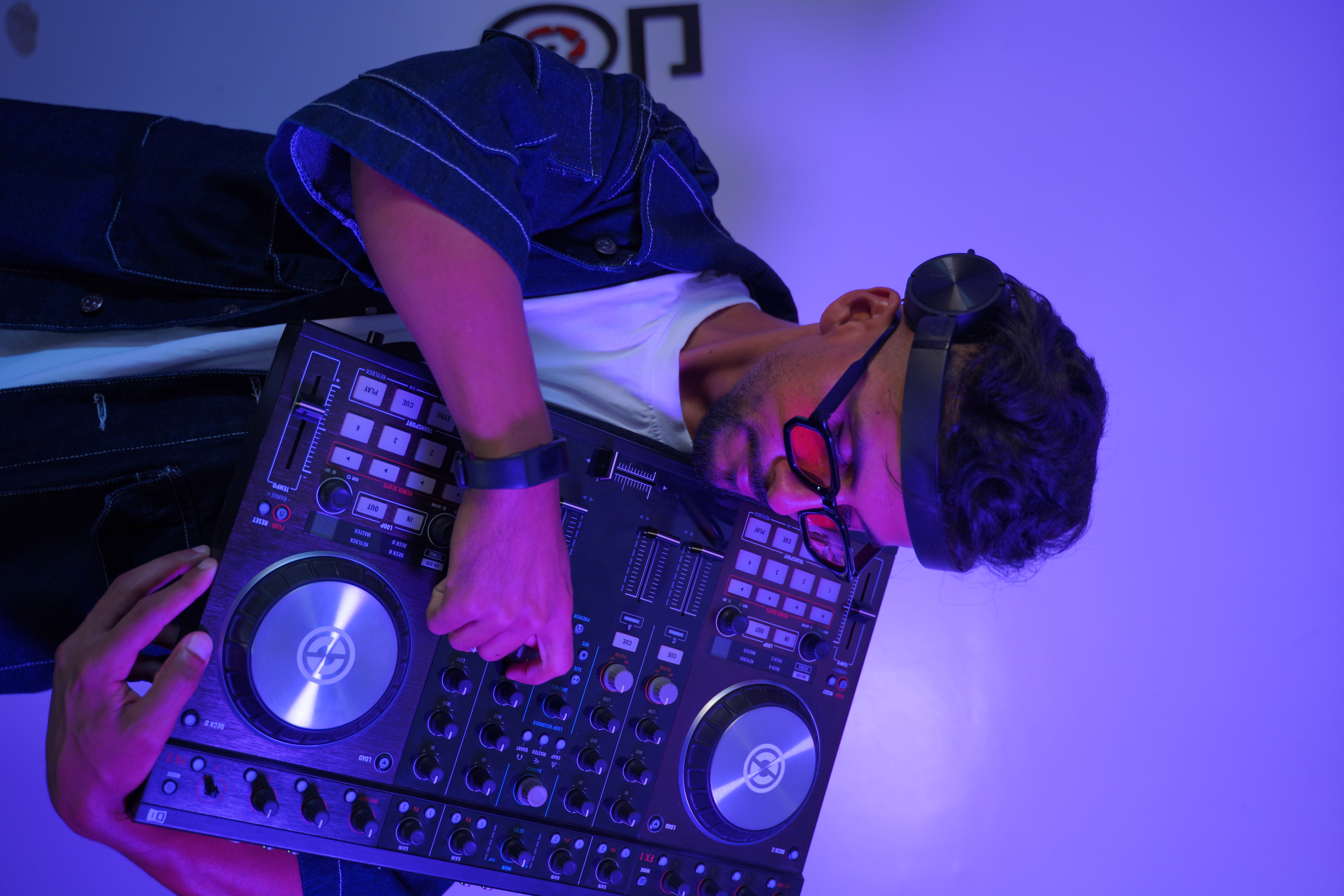 dj NB