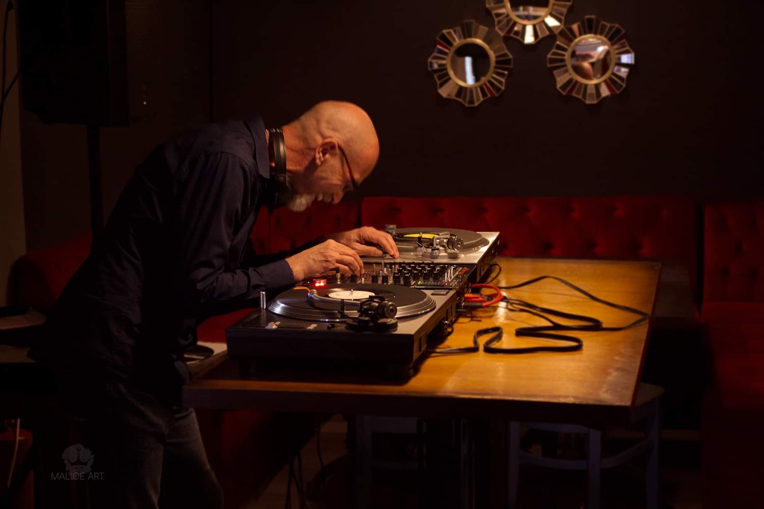 DJ N'escu