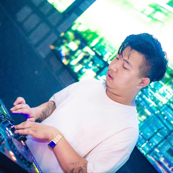 DJ TenzY