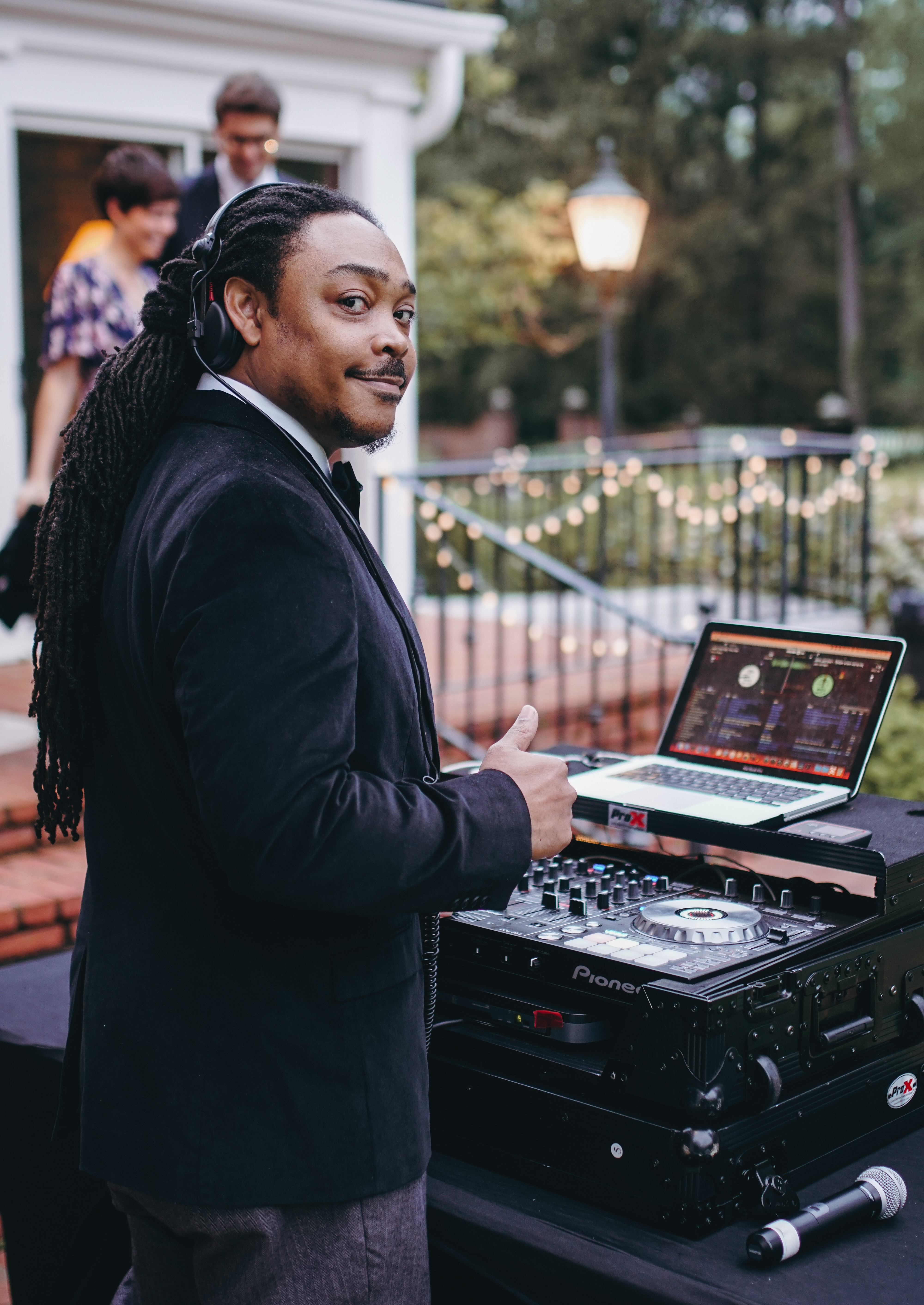 DJ Hypnoteyez