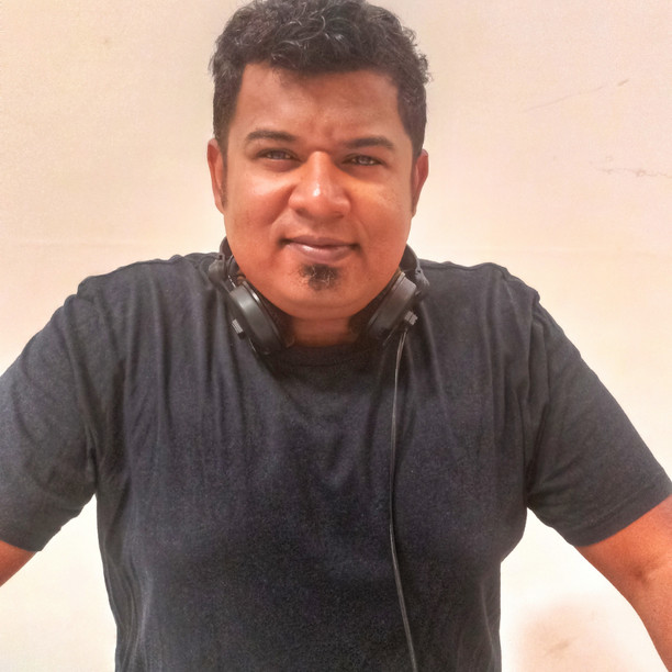 DJ RUSSELL