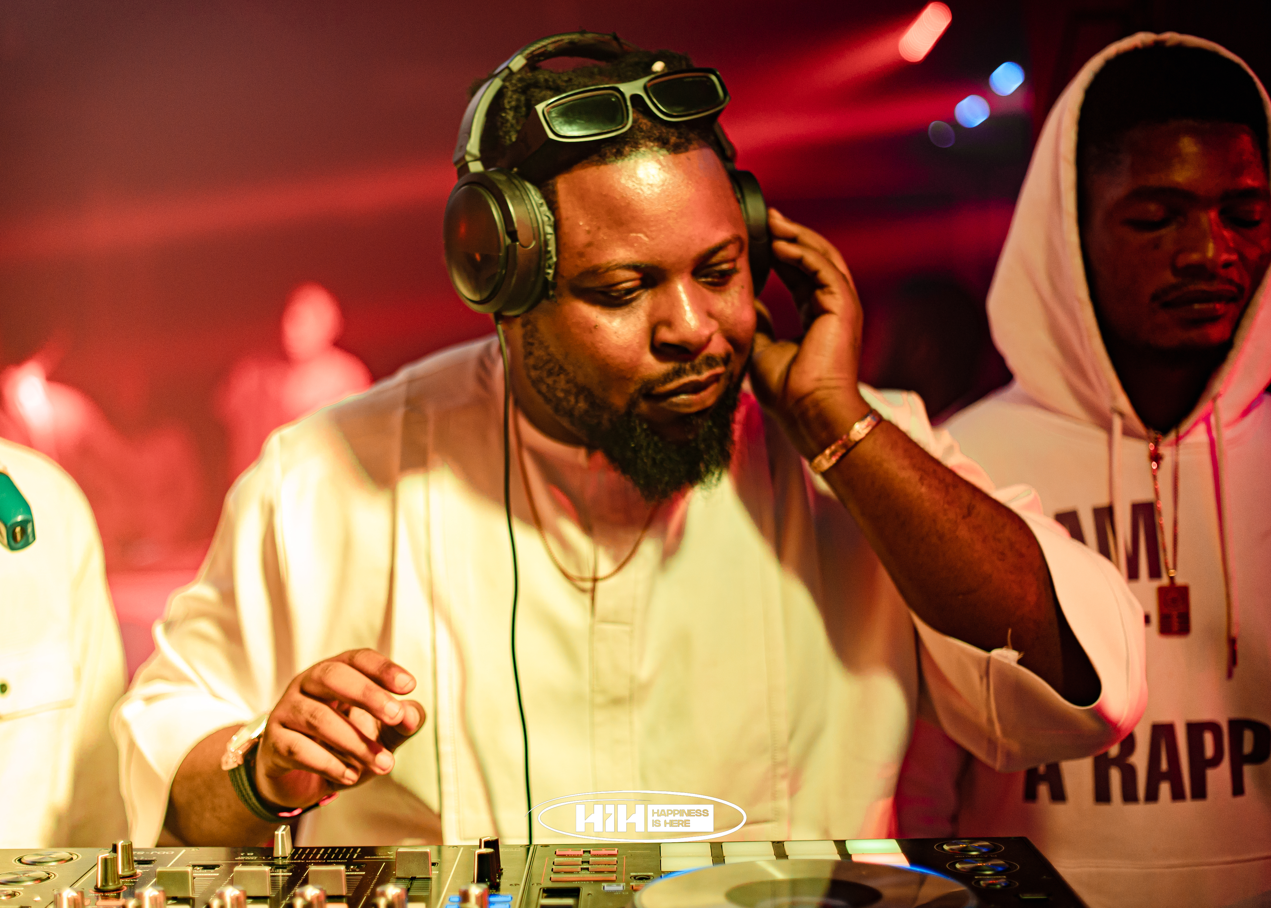 DJ PARIS