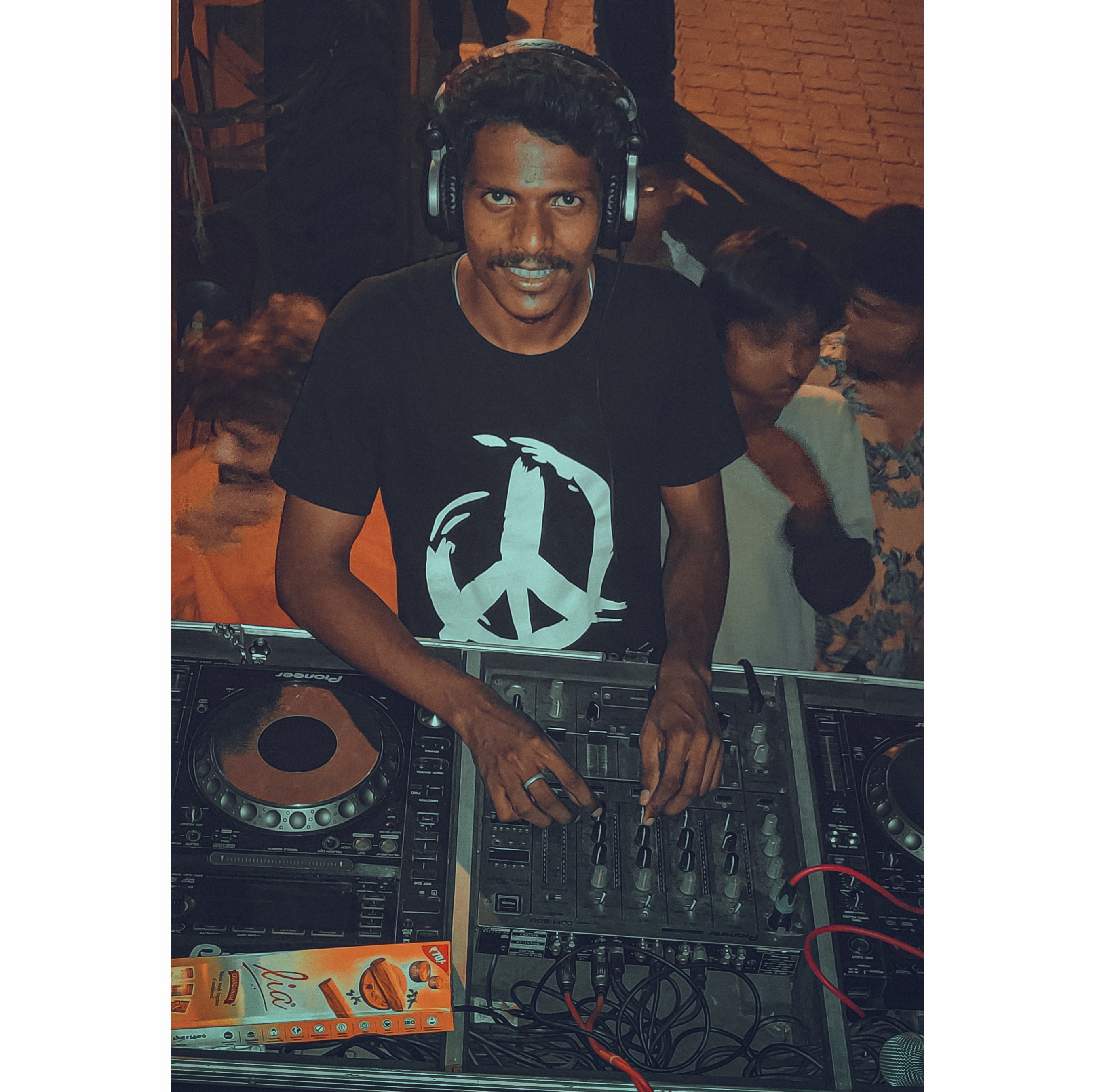 ITZ DJ SKY 