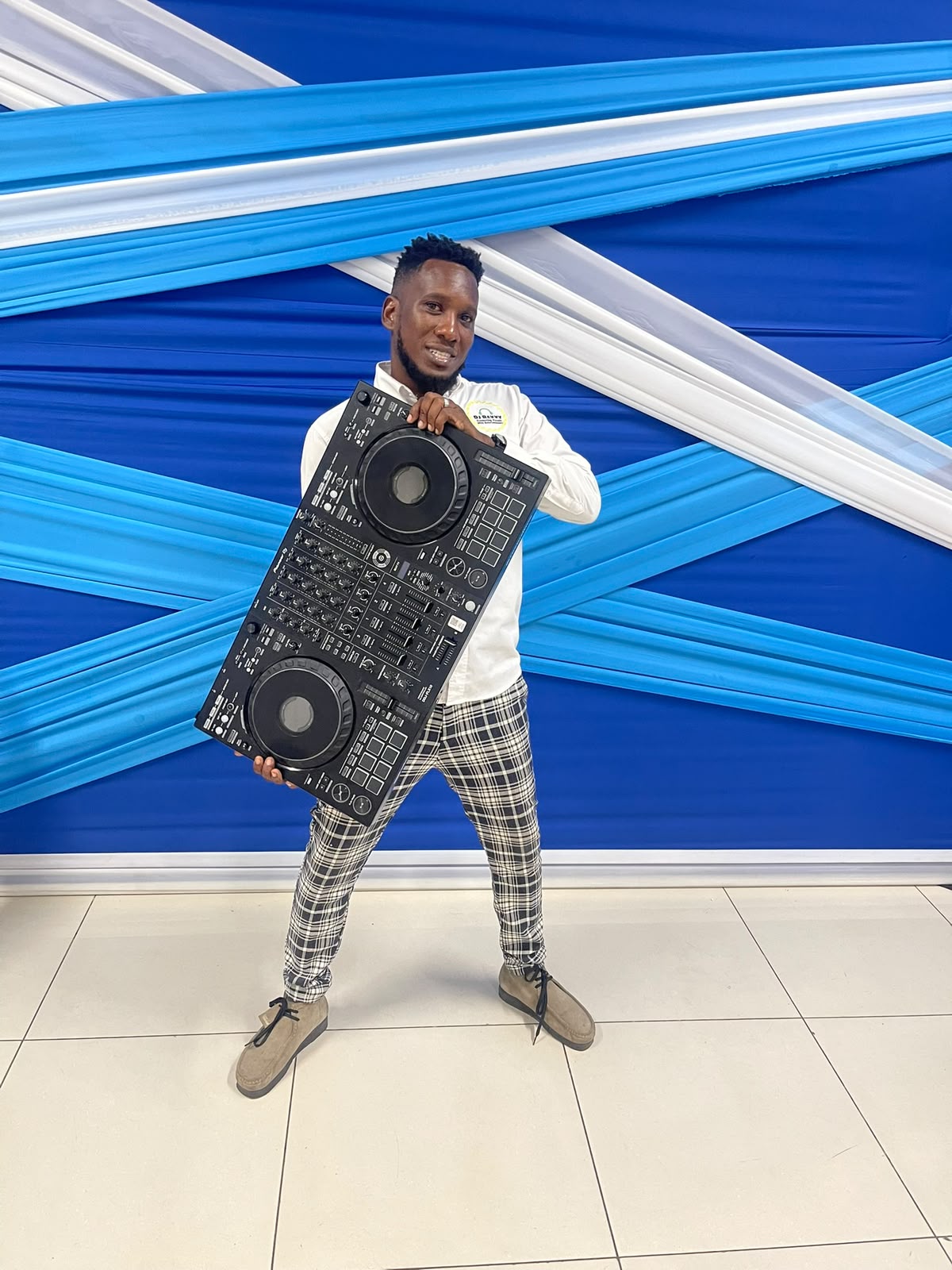 Dj Revvy 876