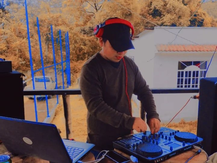 DJMIKEJR