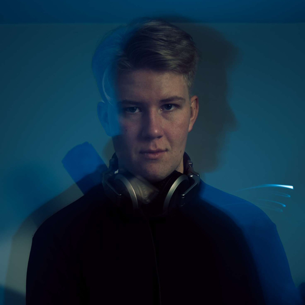 DJ EKN