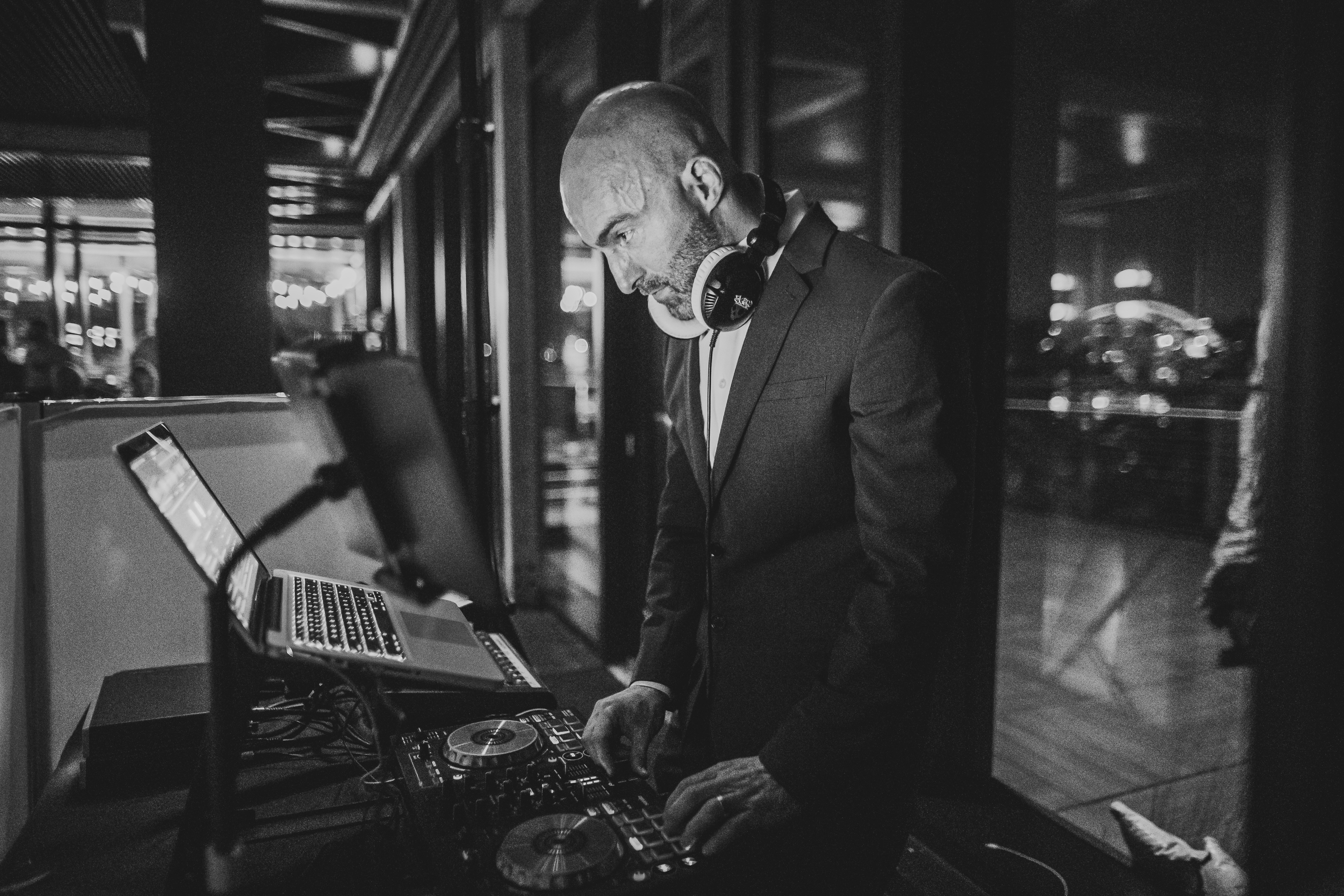 DJ Hooded Wolf