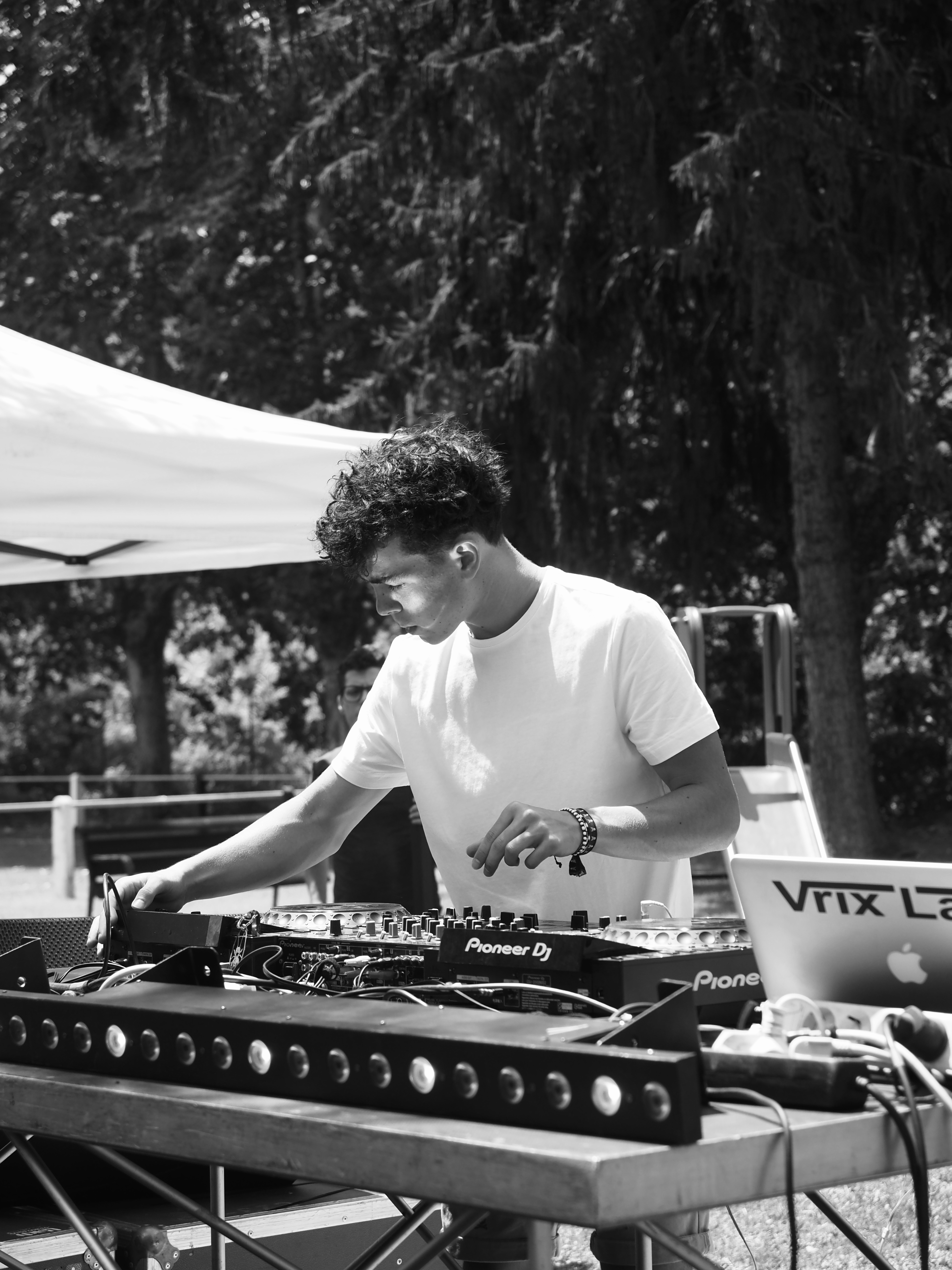 Vrix Lay