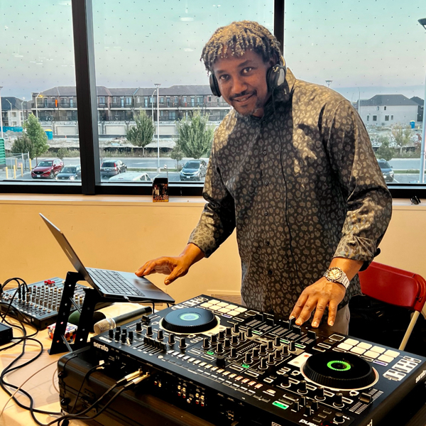 DJ-Ashstra