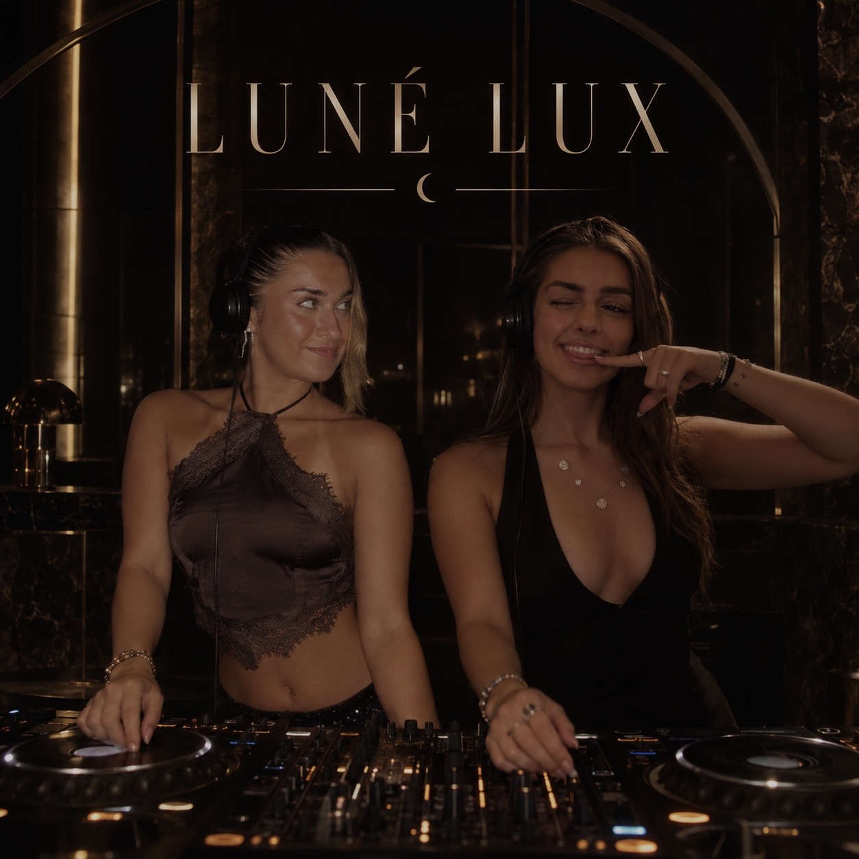 LUNÉ LUX