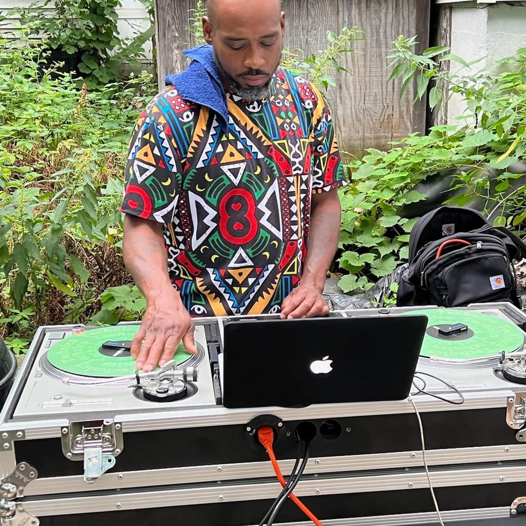 DJ TaDarro