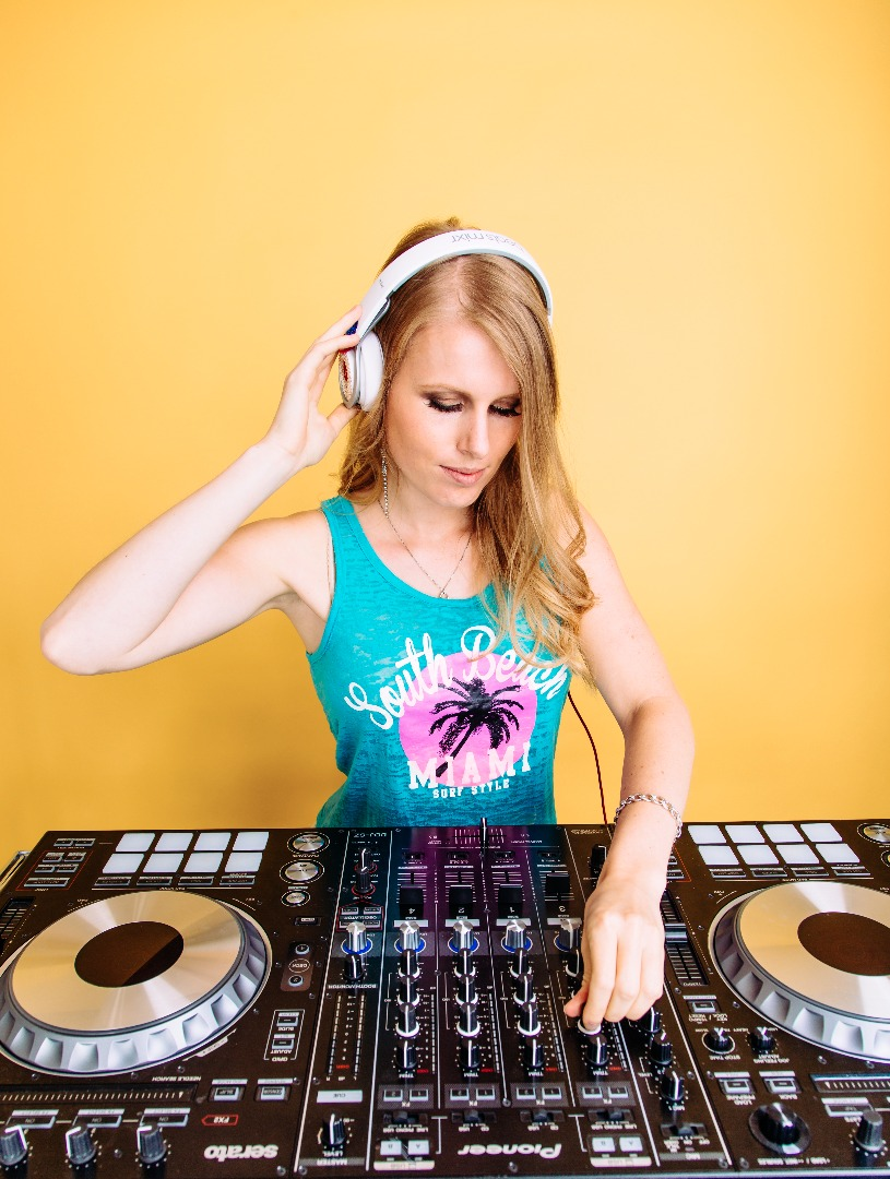 DJ Liliana
