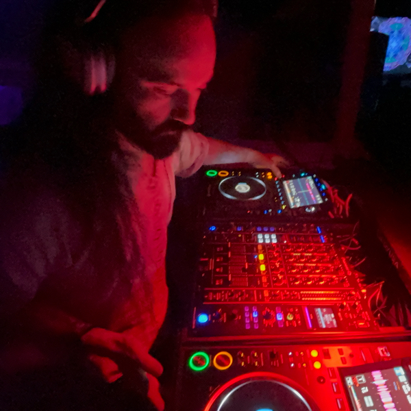 Dj Halffull