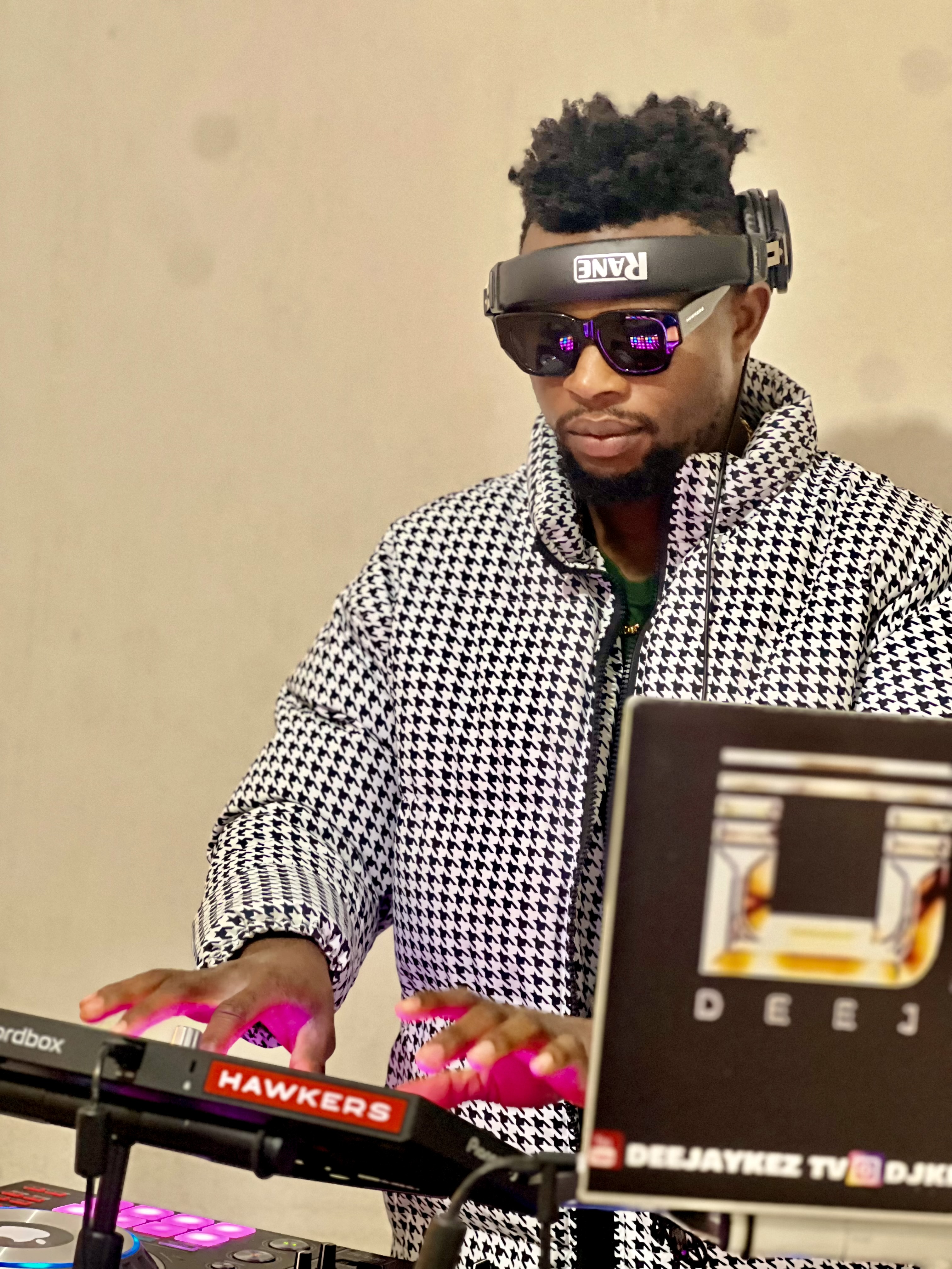 Dj kez