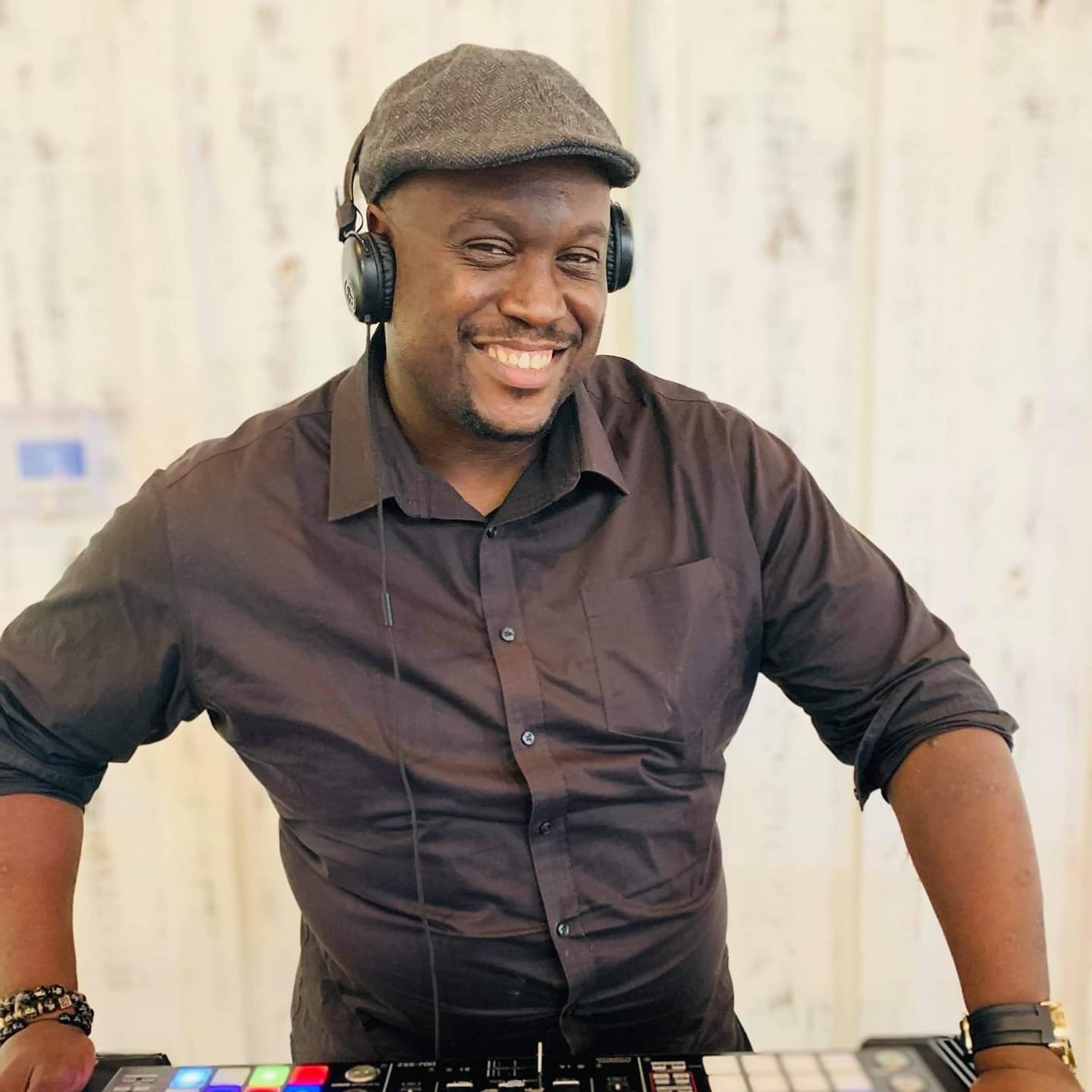 Dj De-mand
