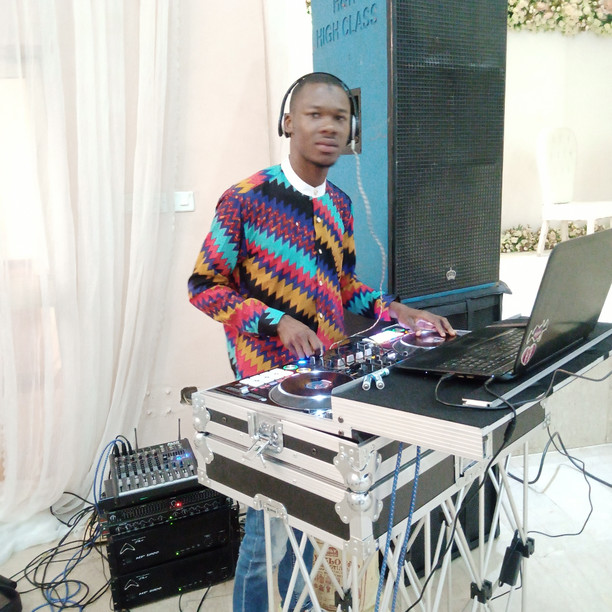 EXCLUSIVE dj POJAM
