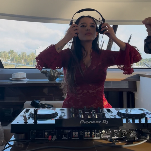 Dj Tiffany