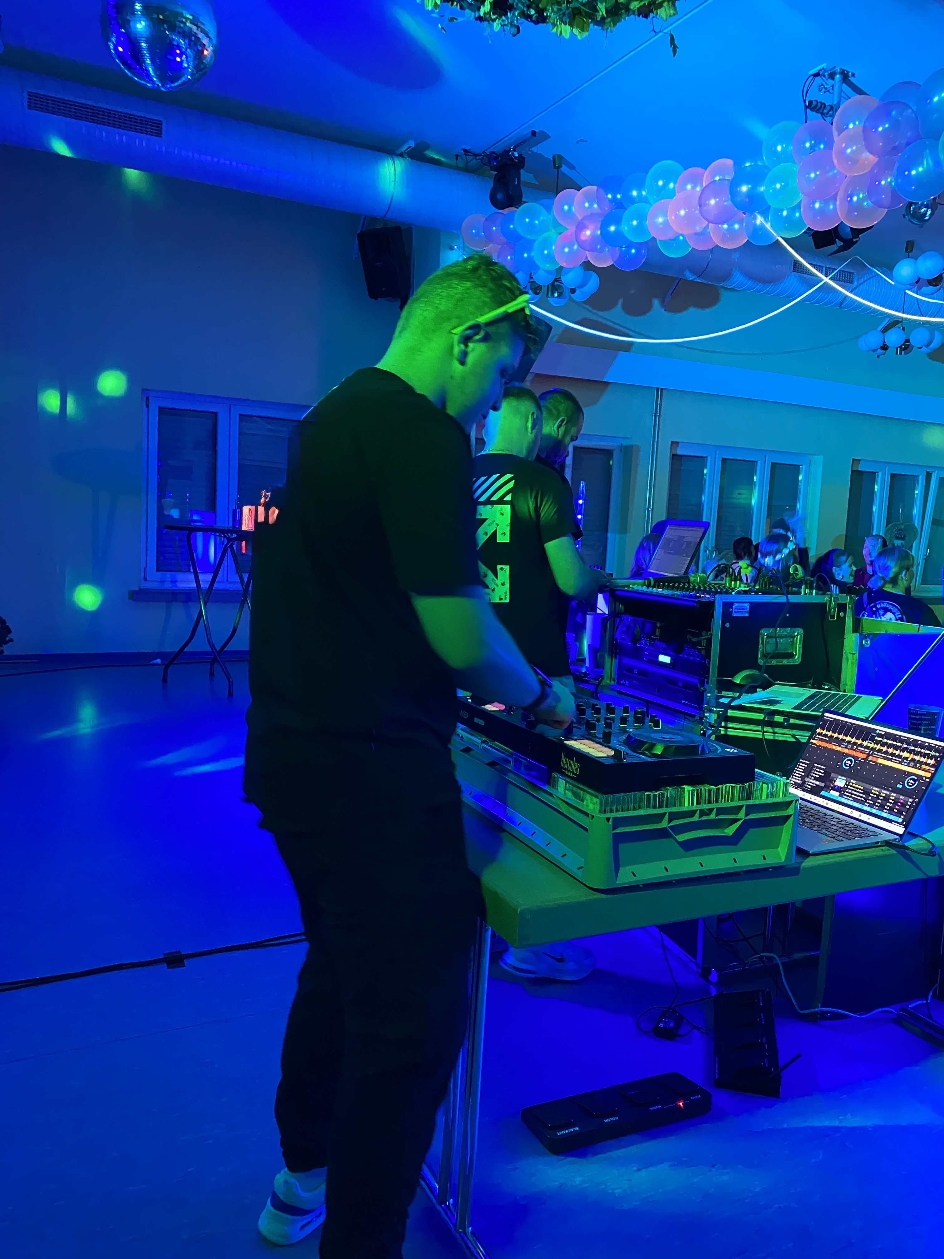 DJ Pit 
