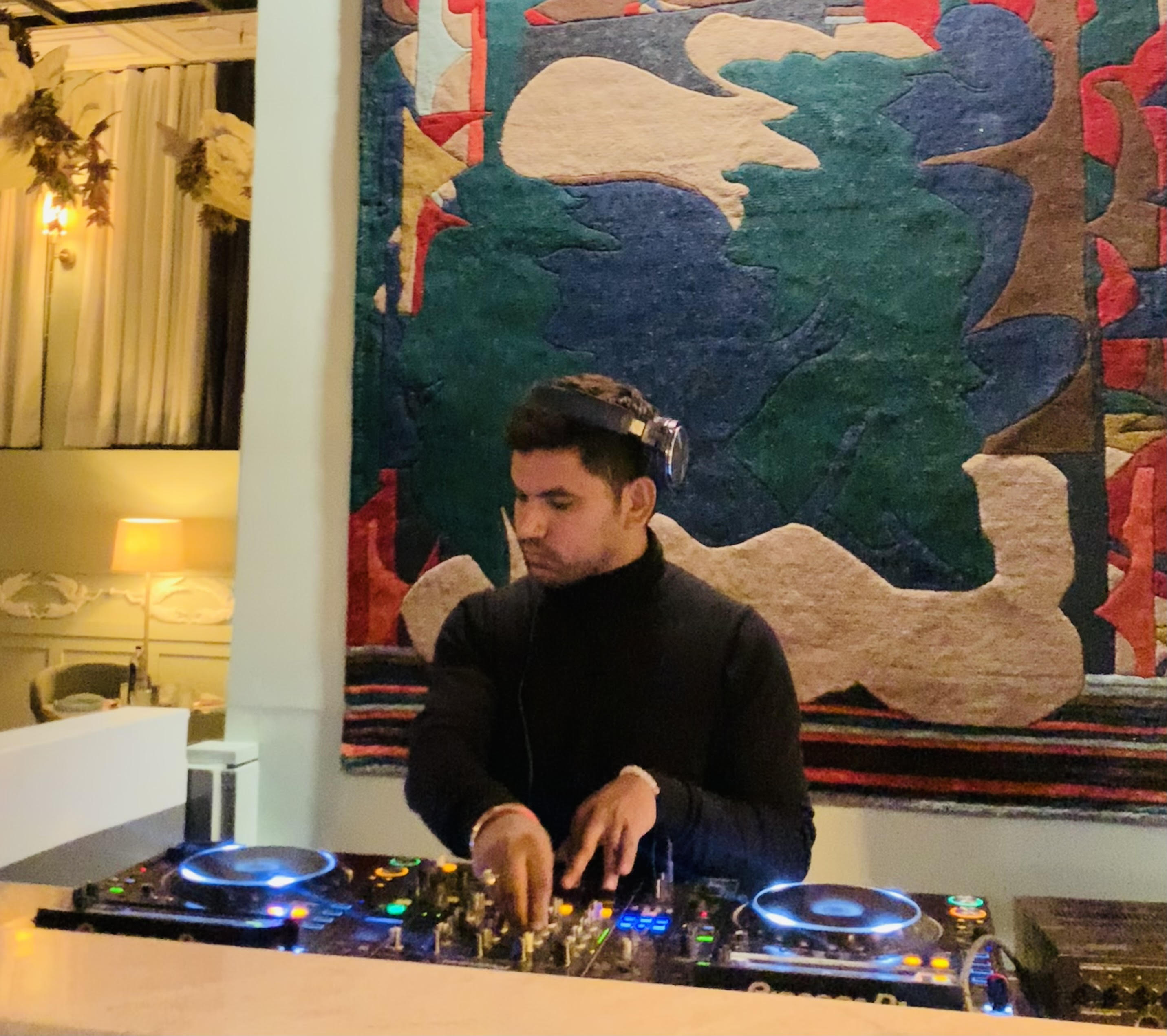 DJ ALPHA