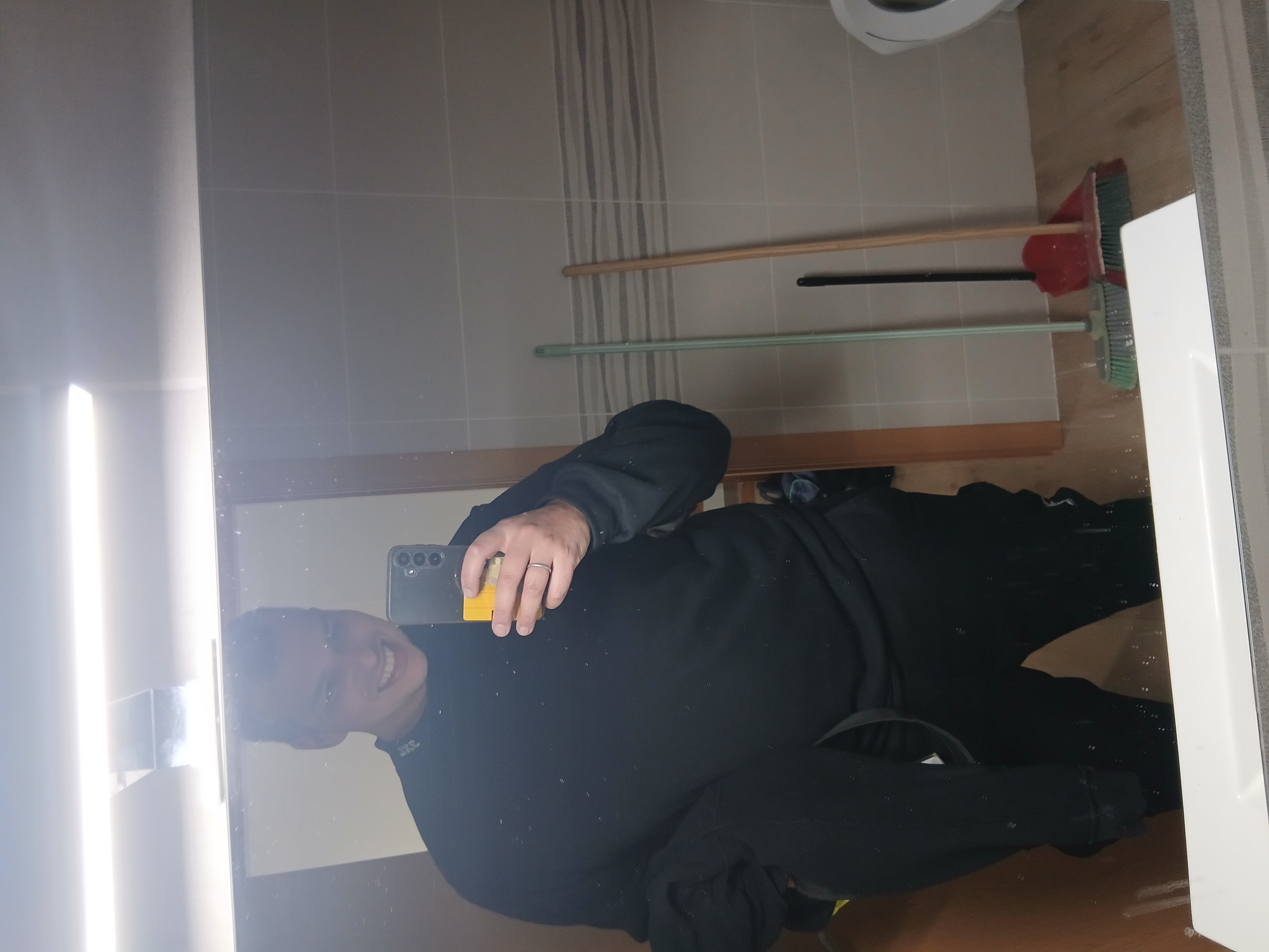 Dj E8