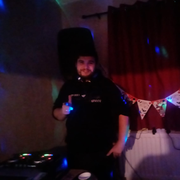 DJ IN TNE MIX