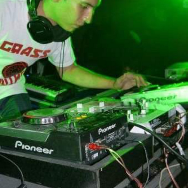 Dj GRas$