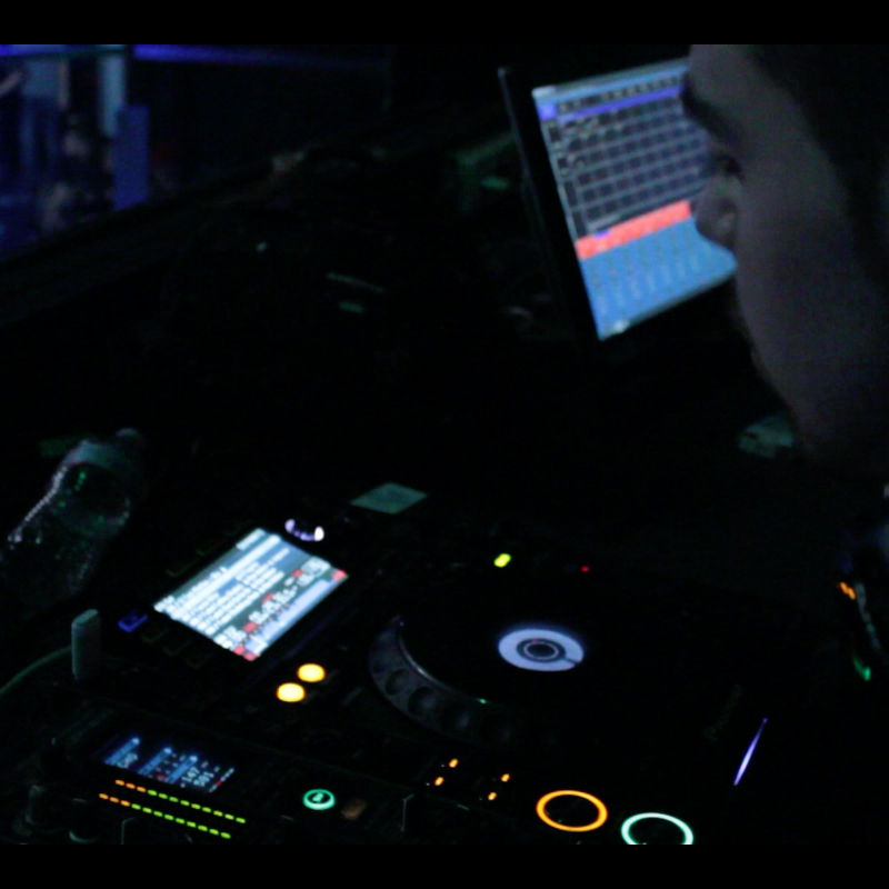 DJ Petruz
