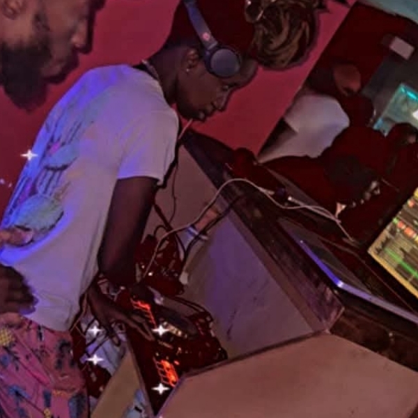 DJ Sleez