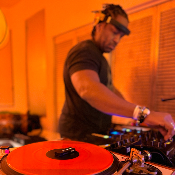 Dj Kamau Preston