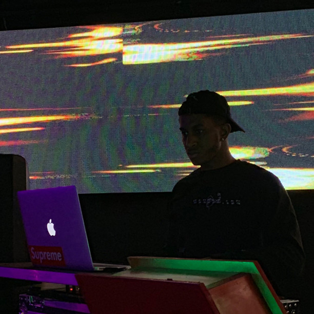 DJ Aveezy