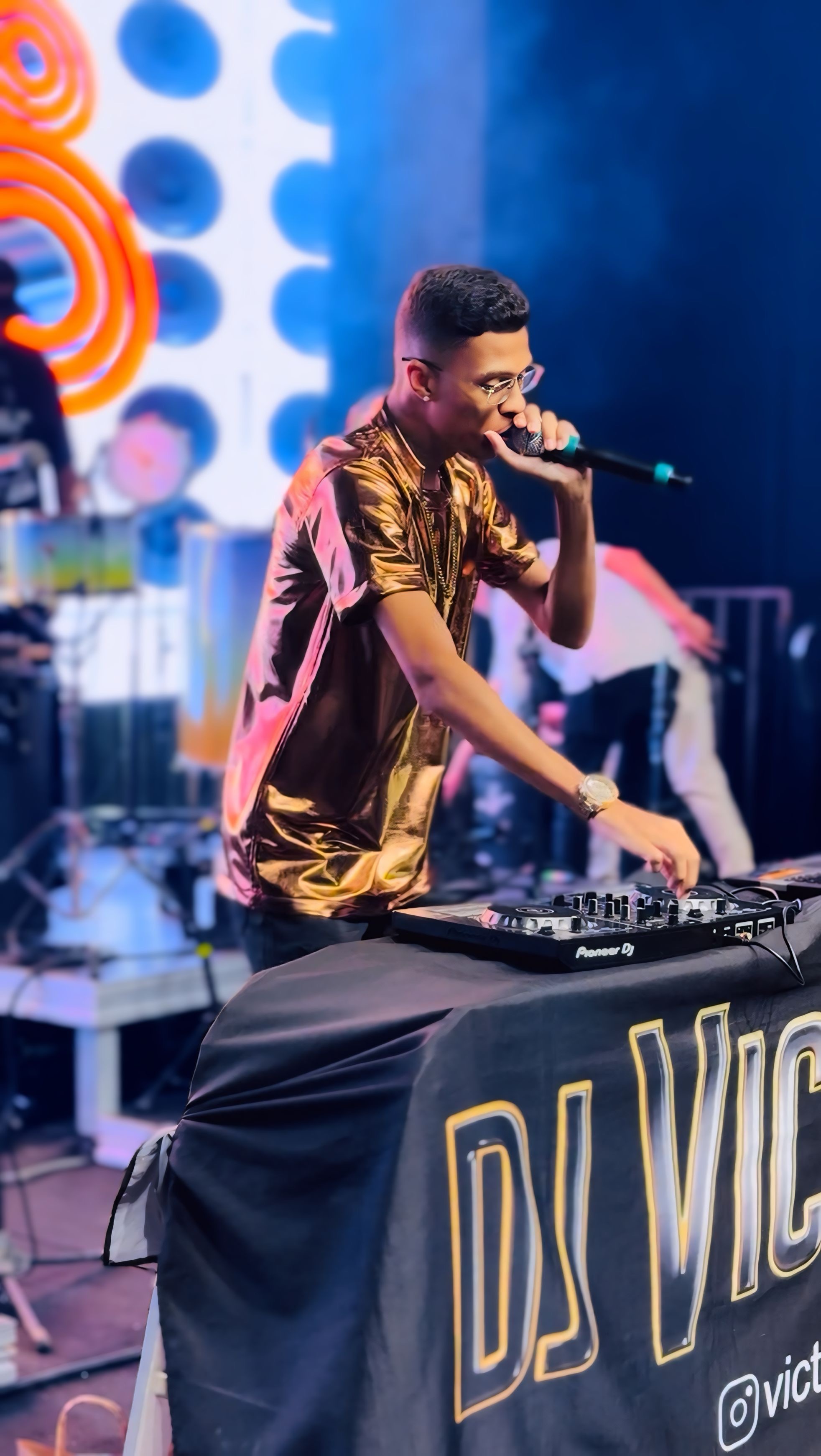 Dj victor Dk