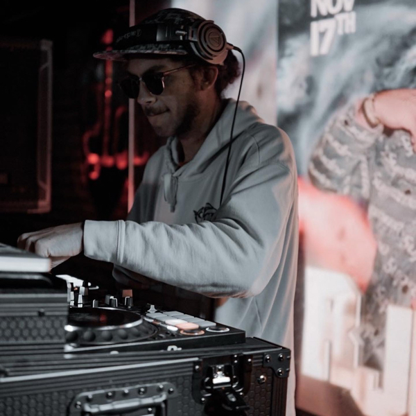 DJ OHHMYY