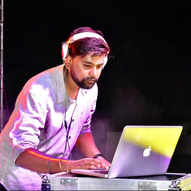 DJ VIVEK