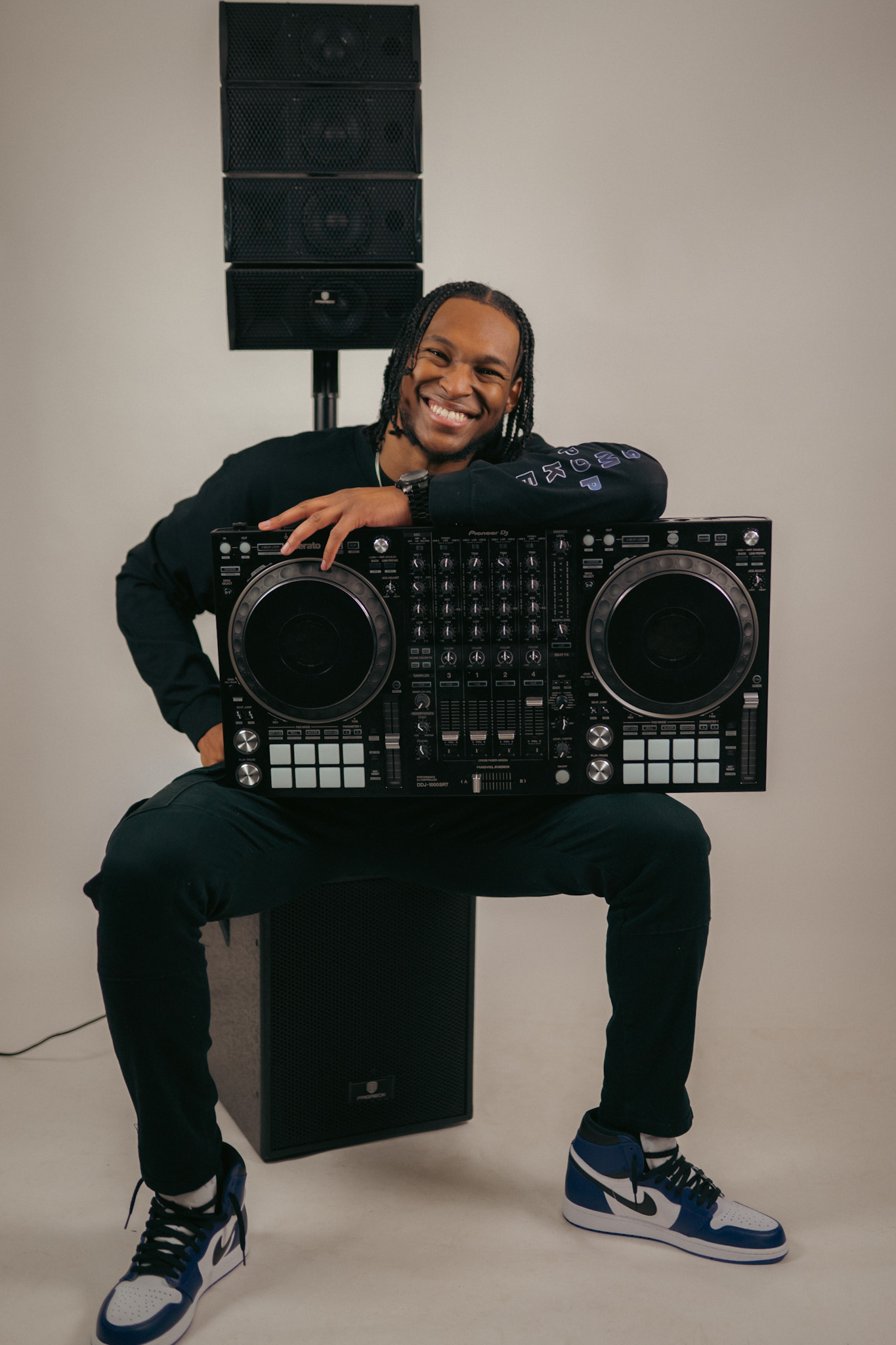 DJ JamxliVe
