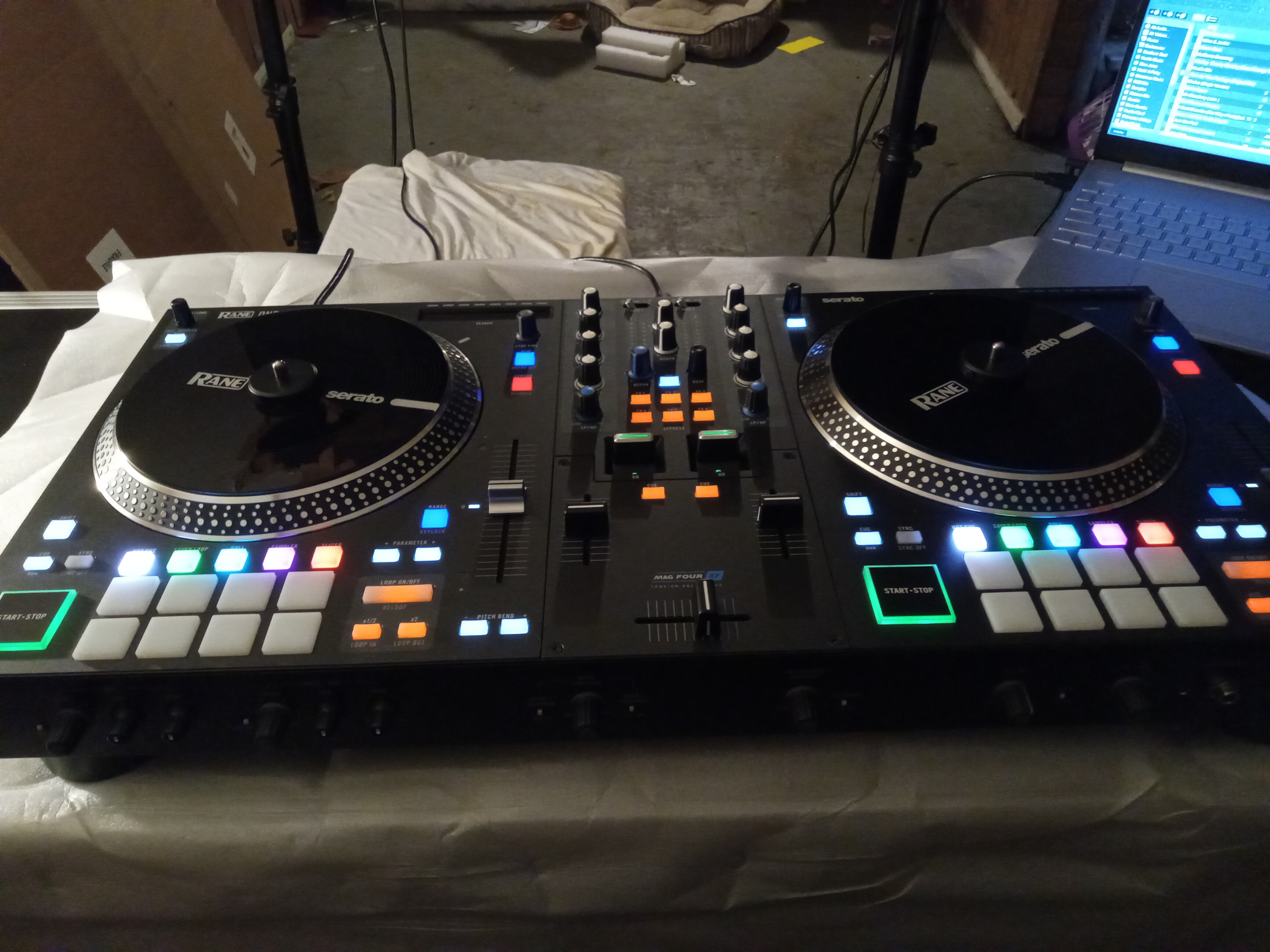 DJ Curtnice