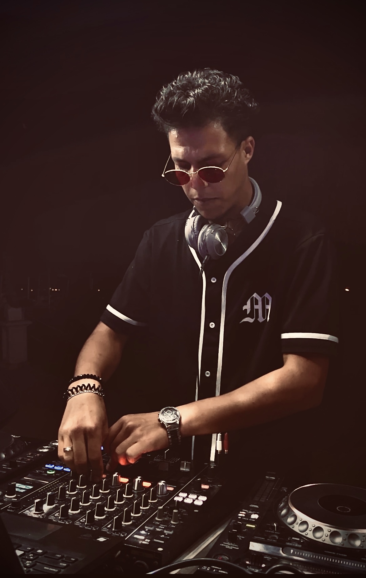 Dj