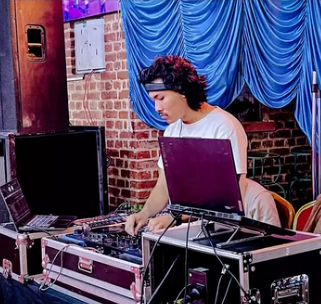 DJ Zavian 