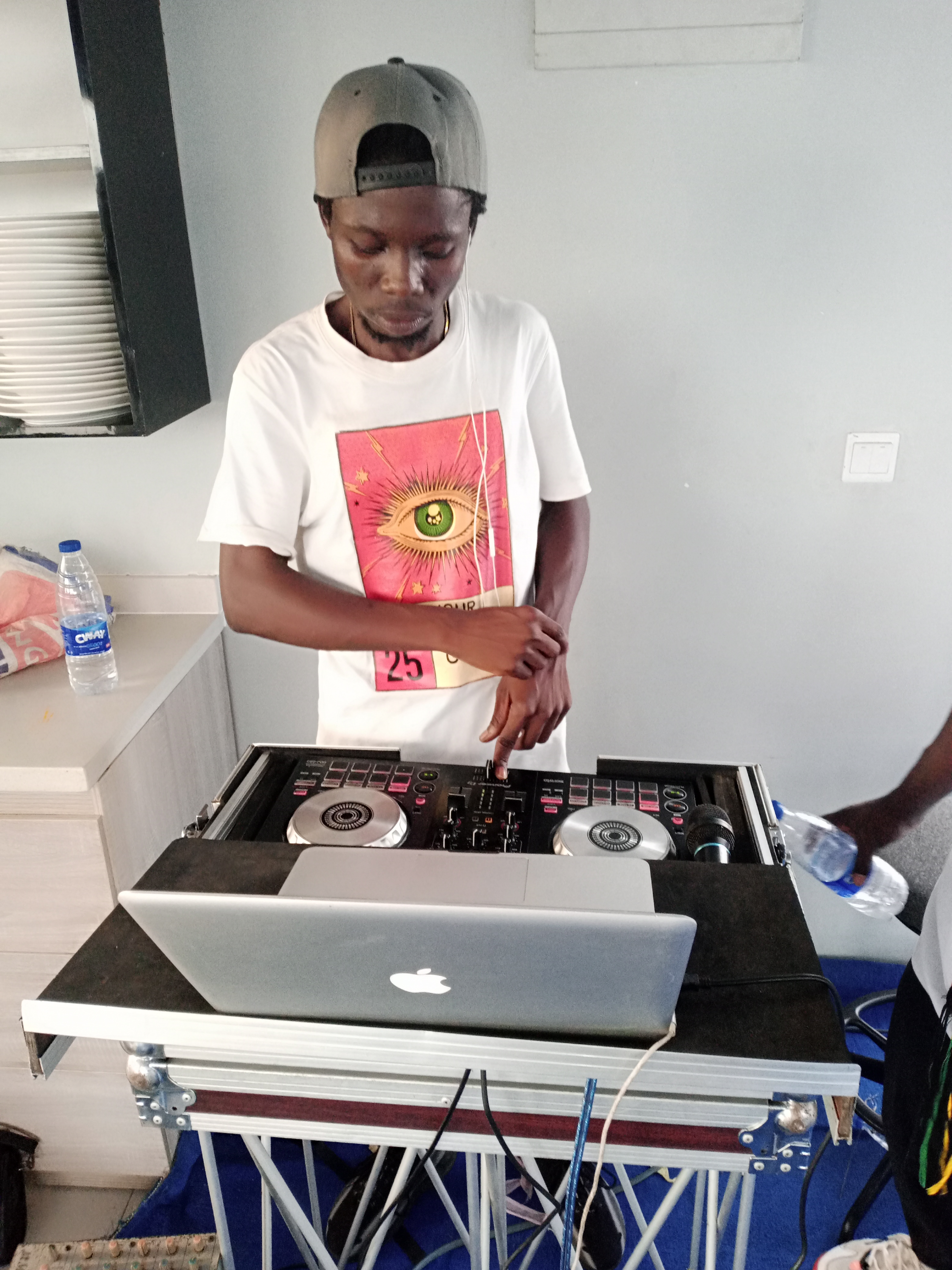 Dj Emozy