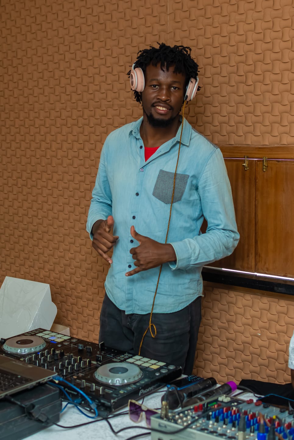 DJ Mylez MK THE UNSTOPPABLE