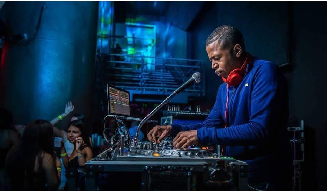 DJ POCHOCHO