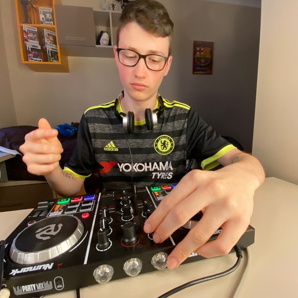 Dj.Weidon