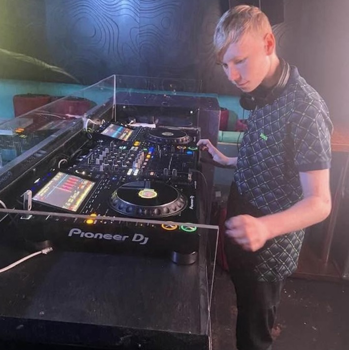 DJReece